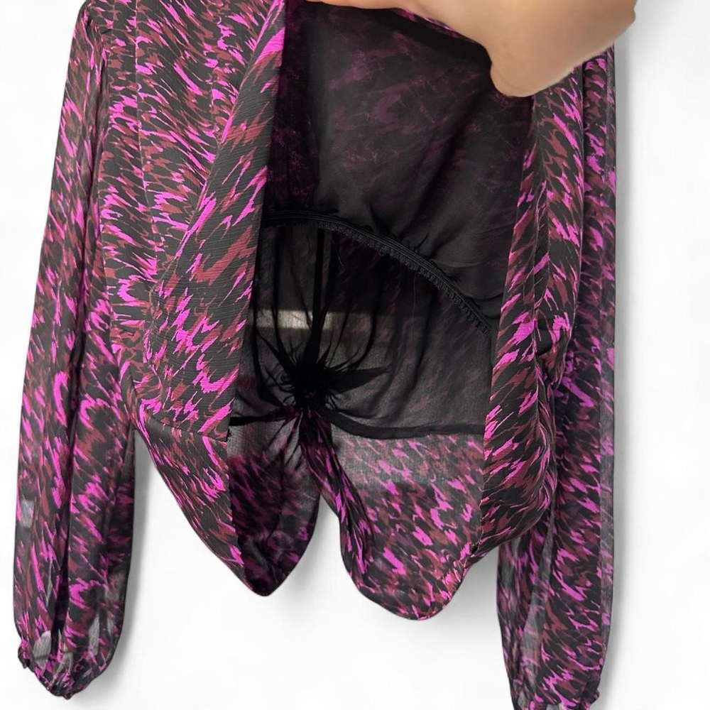 Express Women's Top with Black and Pink Pattern - Picture 8 of 8